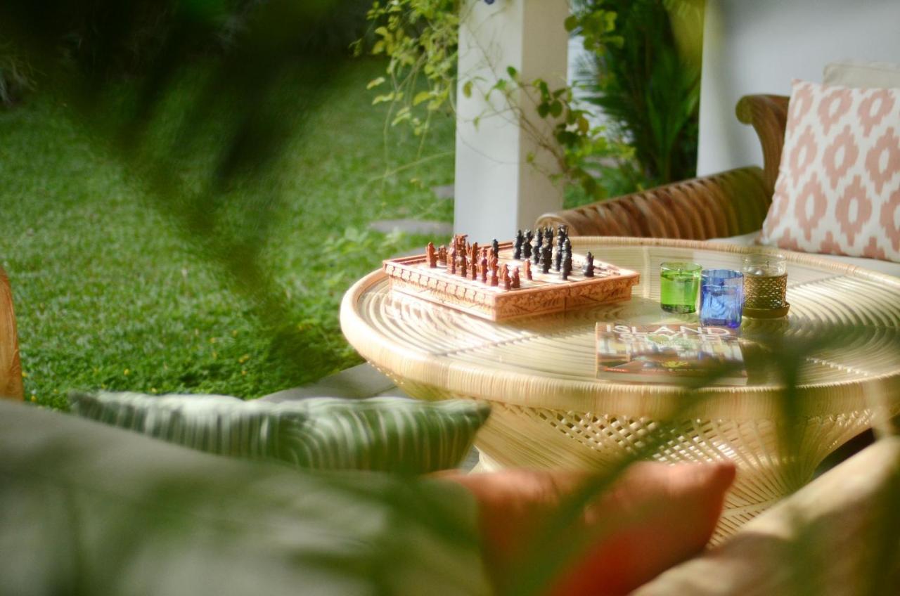 Resort The White